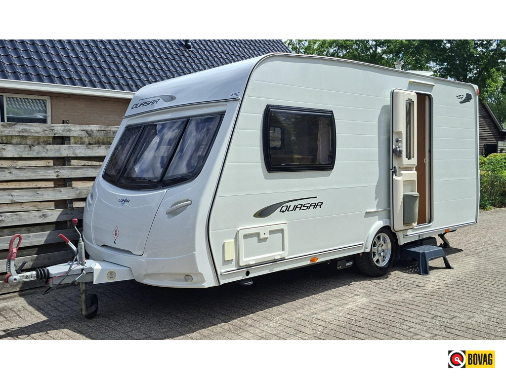 Lunar Quasar 452 incl. mover en voortent !