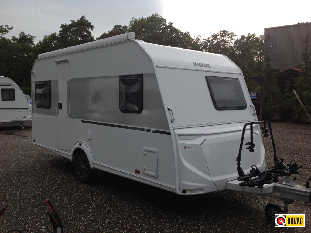 Knaus Sport 450 FU Met Mover & Thule luifel