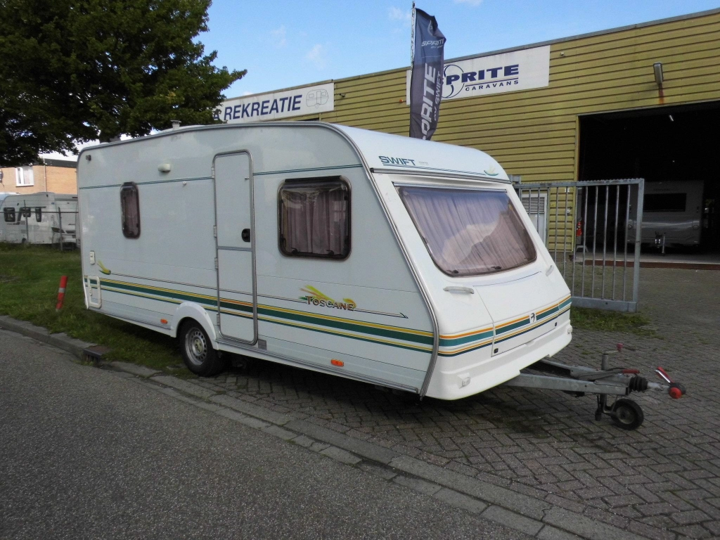 Swift Toscane 490 CF Mover, luifel