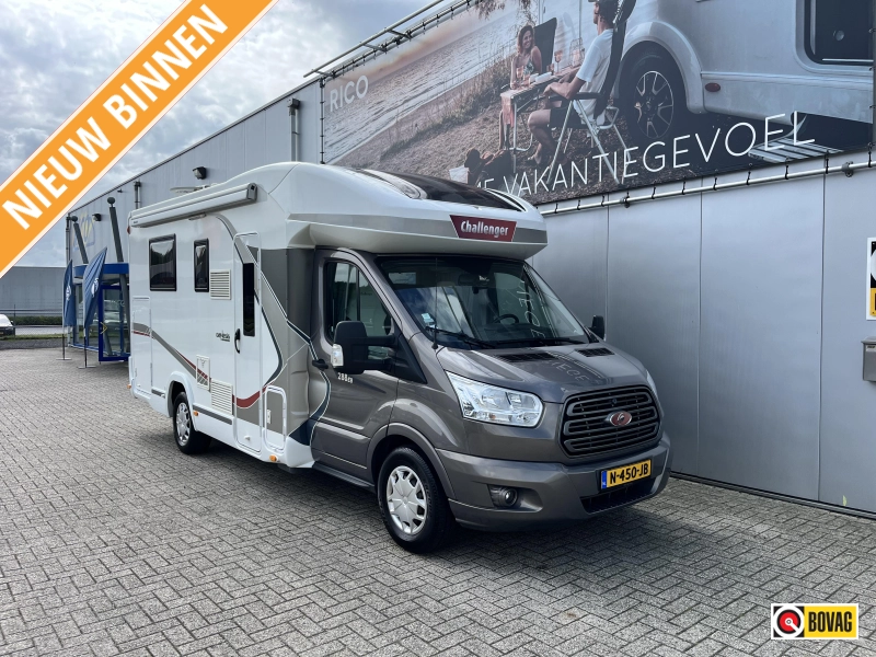 Challenger 288 EB Queensbed/Hefbed/155 pk