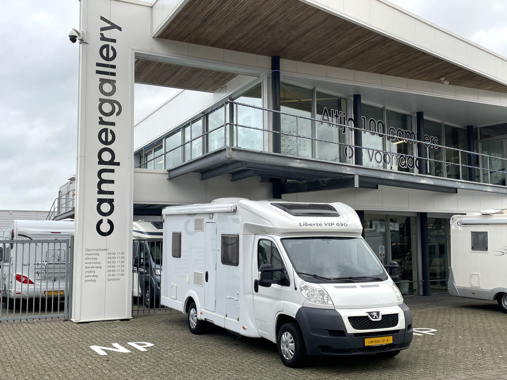 Capron Liberté VIP 690 VIP FRANSBED+HEFBED DAKAIRCO