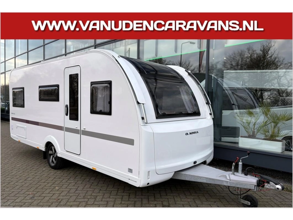 Adria Adora 532 UL | ENKELE BEDDEN + RONDZIT