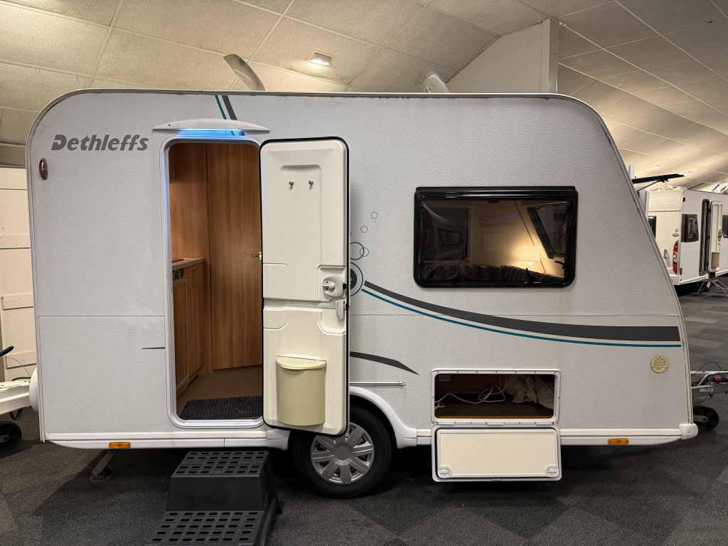 Dethleffs New Line 340 HK GROOTBE VOORTENT & LUIFEL