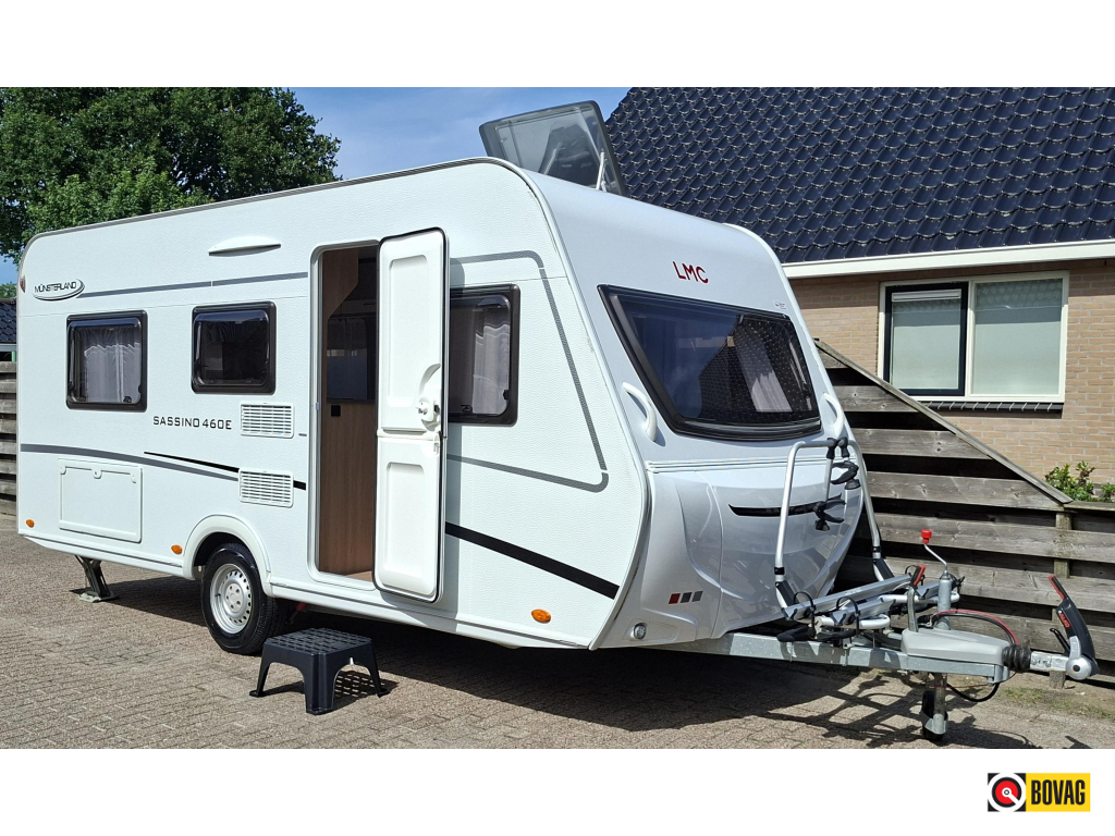 LMC Sassino 460 E incl. mover en luifel !