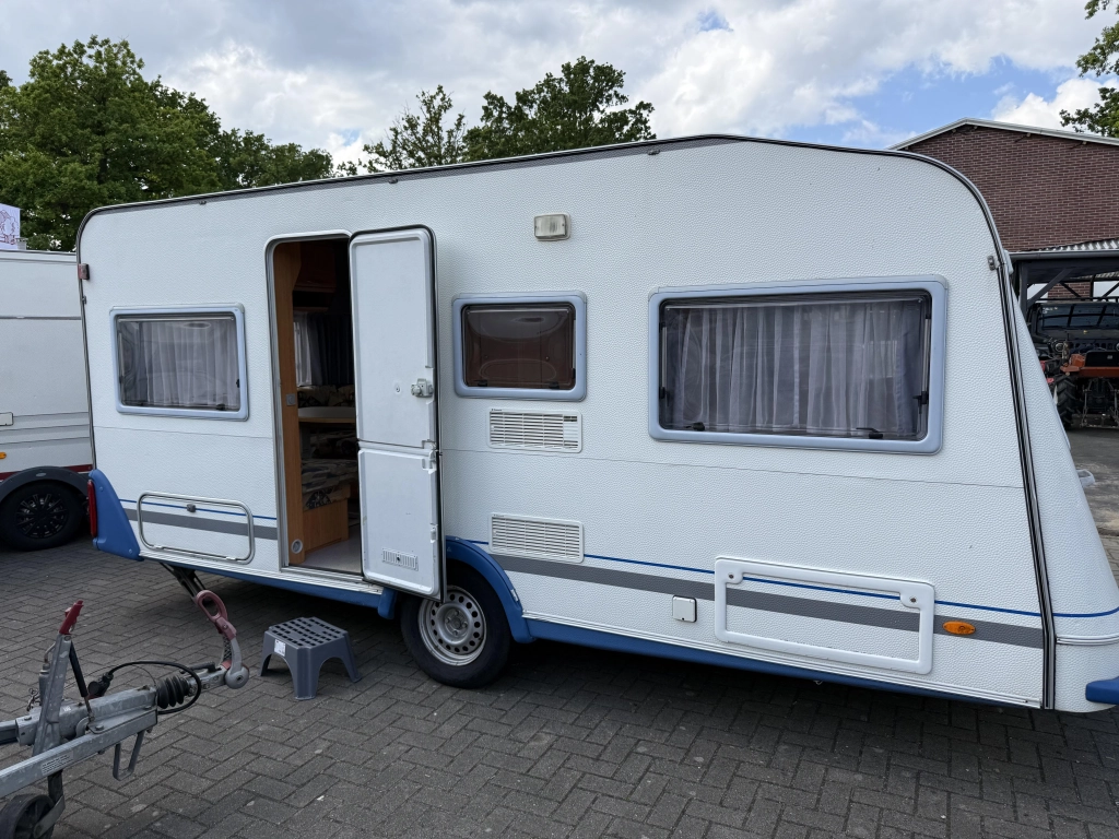 Knaus Blue Line 450 TF RONDZIT-VOORTENT 2023