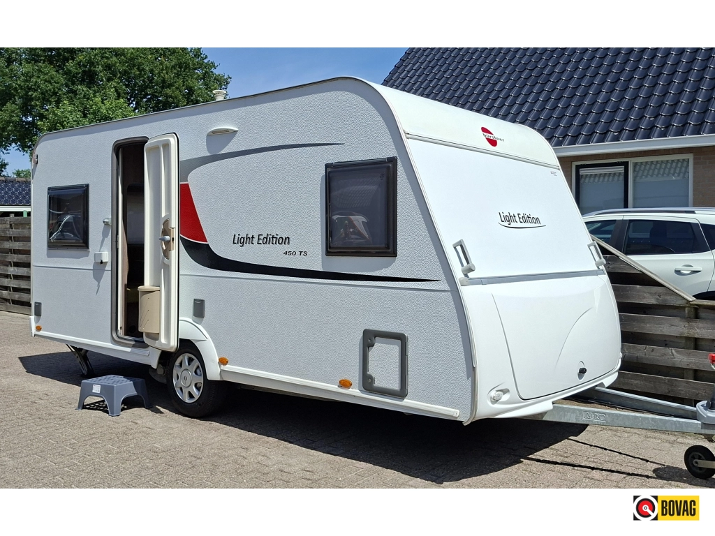 Bürstner Light Edition 450 TS incl. mover en voortent !