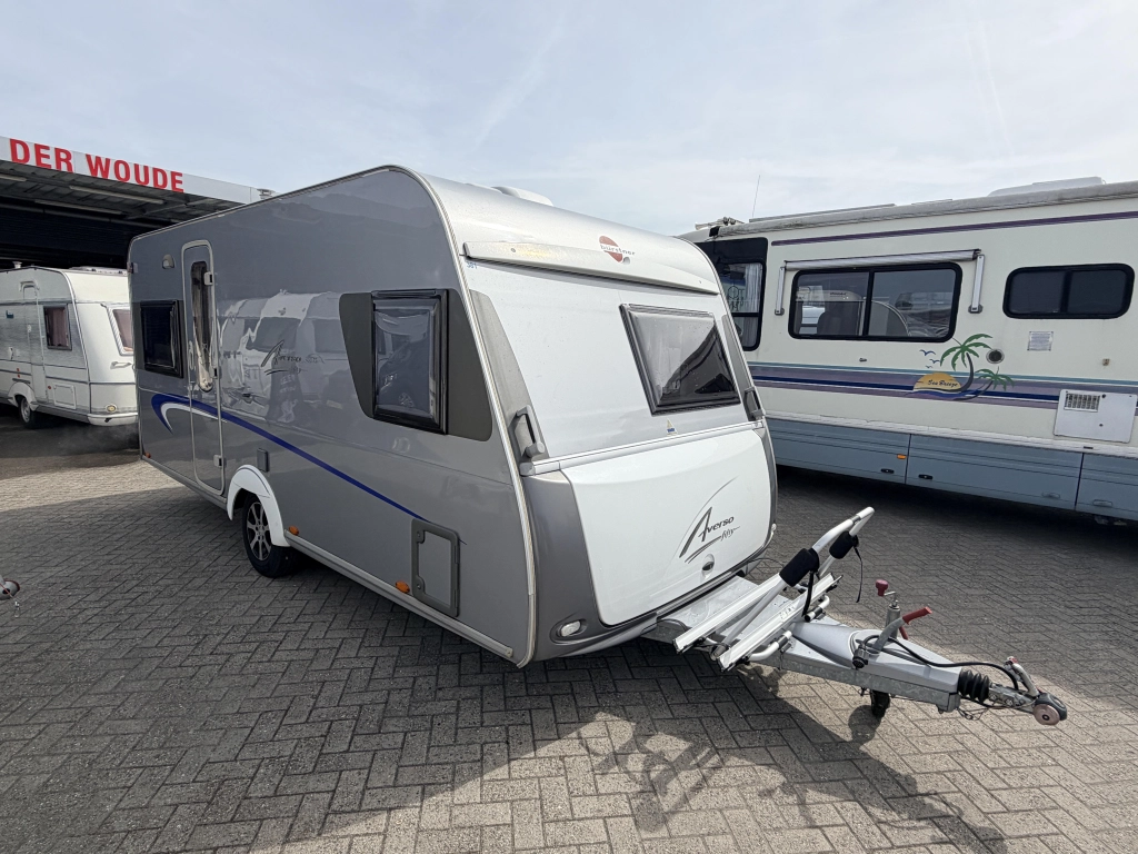Bürstner Averso Fifty 460 TS Airco! Mooie tent fr bed