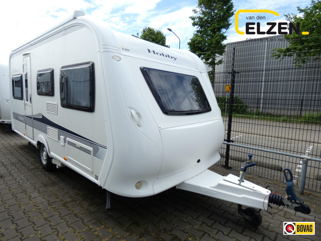 Hobby Excellent 455 UF. Mover, luifel, voortent