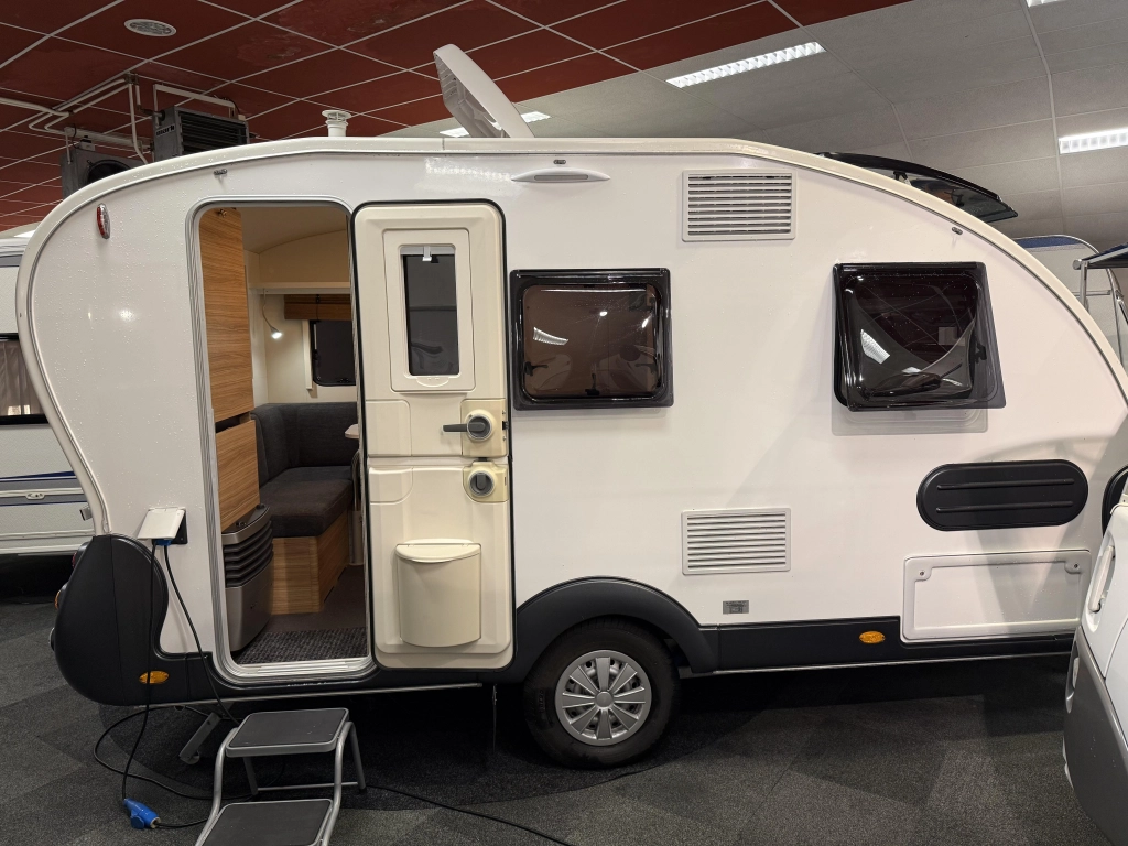 Adria Action 391 PD VASTBED ZITGROEP TOPSTAAT