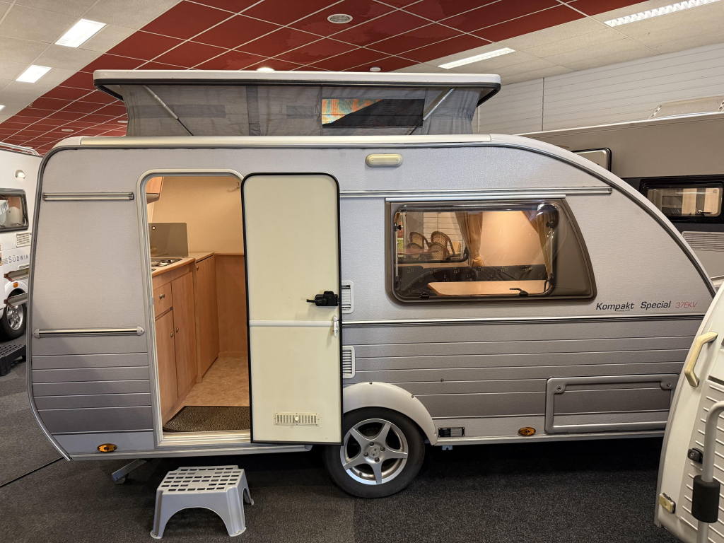 Kip Kompakt Special 37 	EKV 2 BEDDEN /GROOTBED LUIFEL