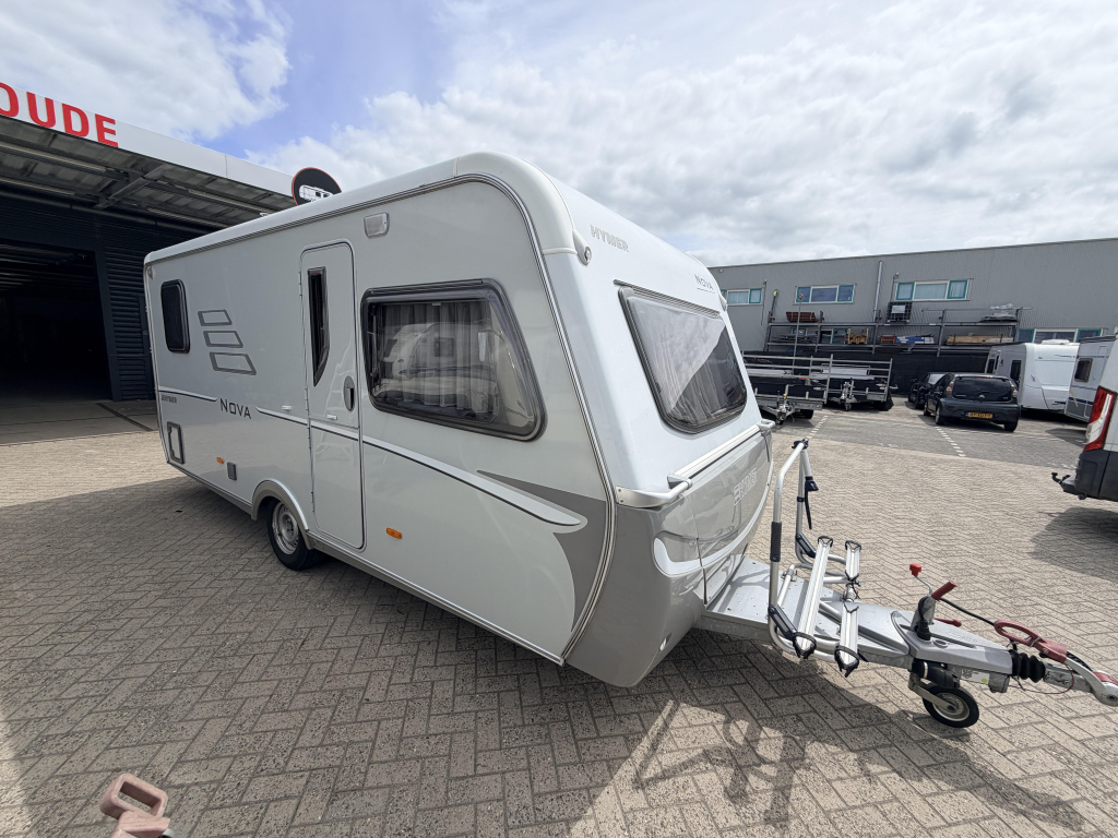 Eriba Nova 465 Luxe, Mover Fr bed
