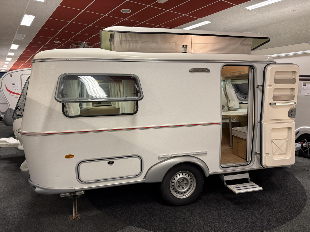 Eriba Touring 410 APARTE BEDDEN ZITJE