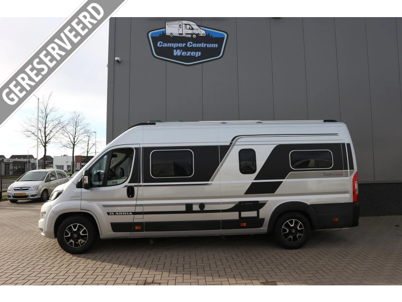 Adria twin supreme 640 SLB Automaat , Enkele bedden
