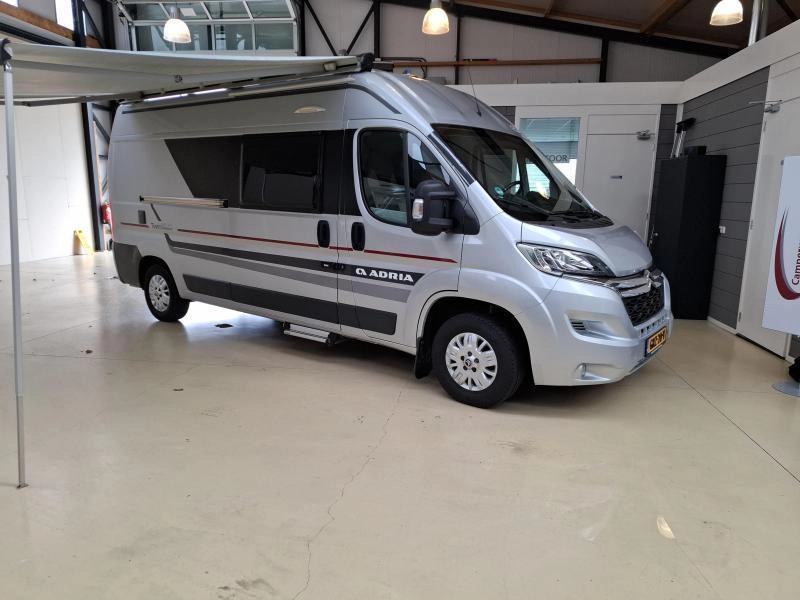 Adria Twin 600 SPT 160PK Vastbed Airco