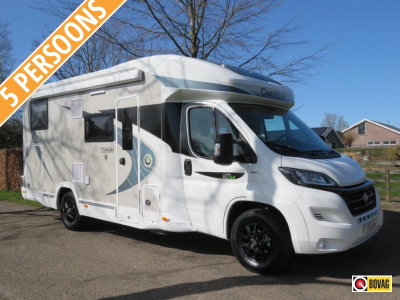 Chausson 627  5 pers.met enkele bedden
