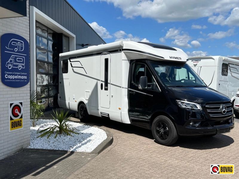 Hymer Tramp 680 automaat, enkele bedden