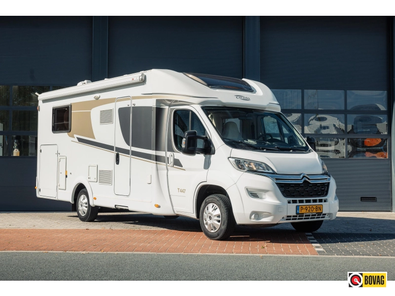 Carado T 447 met Hefbed