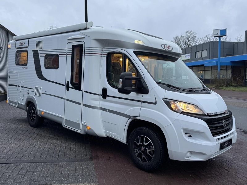 LMC Cruiser Passion 663 G Lente bedden- 7 Meter