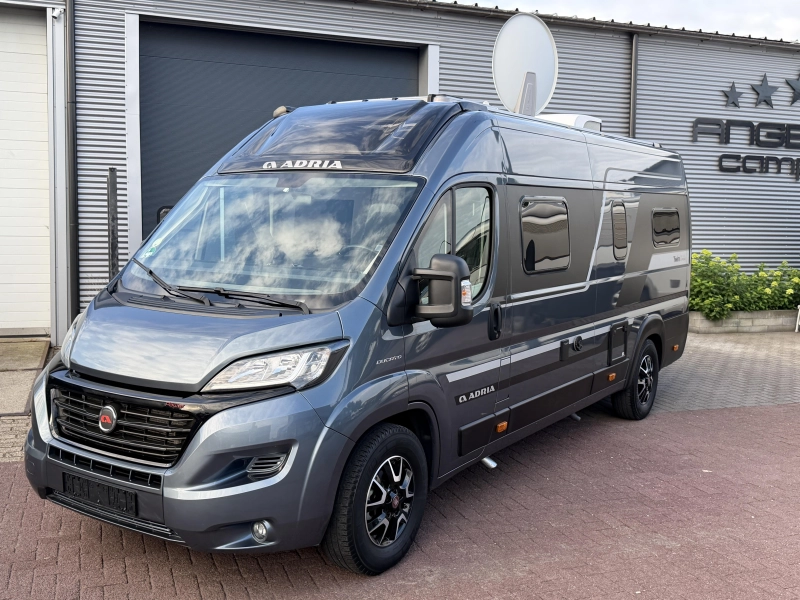 Adria Twin Supreme 640 SLB 9T Automaat-Lengte bedden