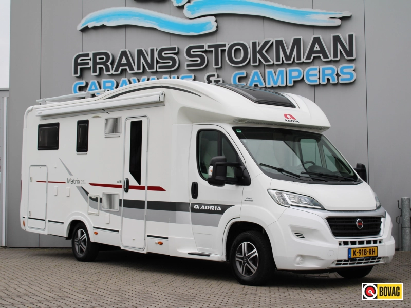 Adria Matrix Plus 670 SL Automaat Hefbed Enk. Bed