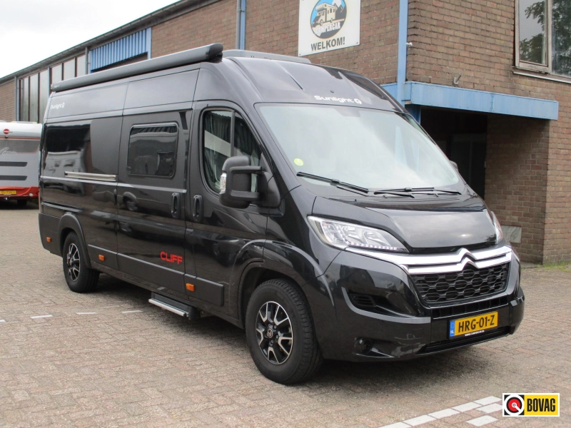 Sunlight Cliff 640 Stoere bus Enkele bedden