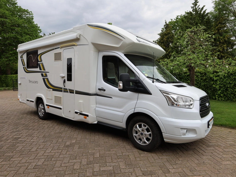 Benimar Tessoro 495 QUEENSBED + HEFBED