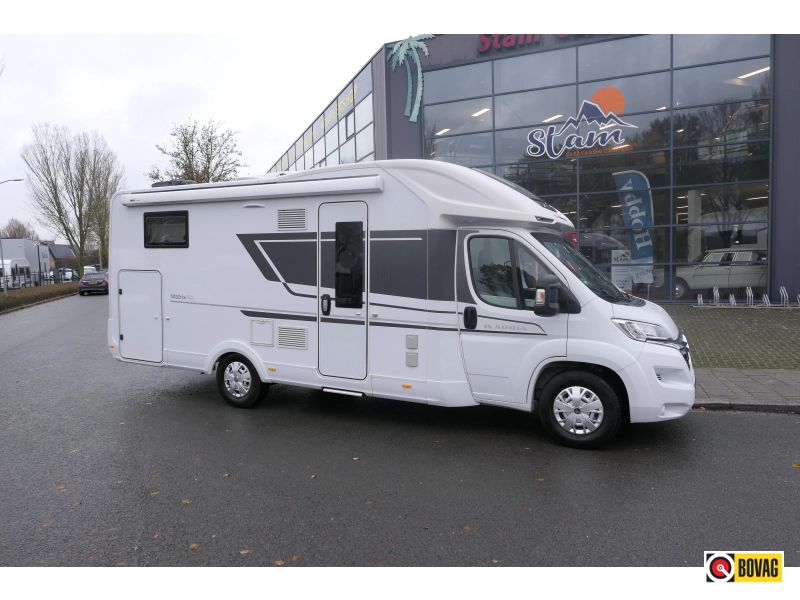 Adria Matrix Axess 670 SL enkele bedden
