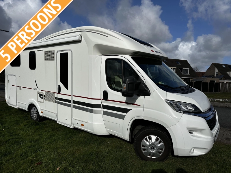 Adria Matrix M 670 SL Lengtebedden + hefbed