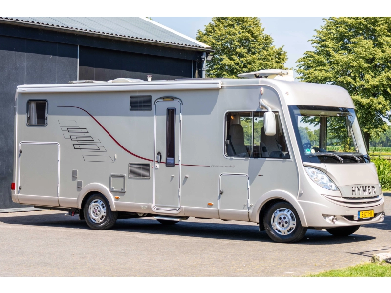 Hymer B678