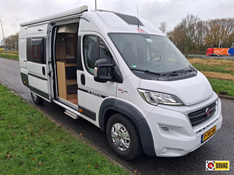 Adria Twin 640 SPX Trekhaak/Zonnepaneel