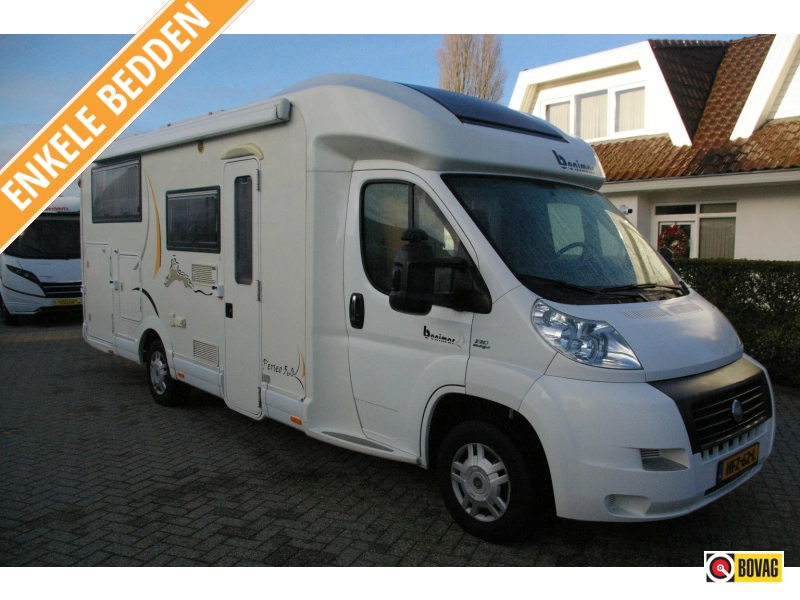 Benimar Perseo 560 Enkele bedden, XXL Garage