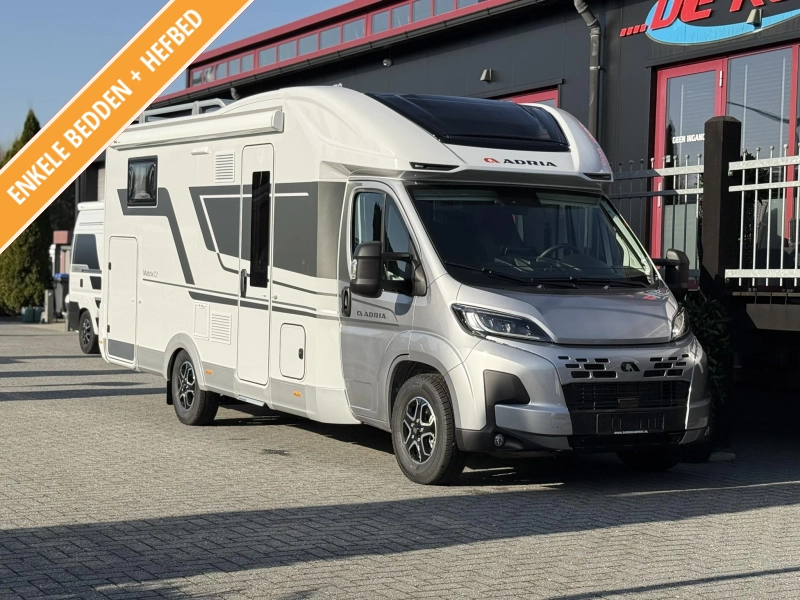 Adria Matrix Plus 670 SL Familiecamper Automaat