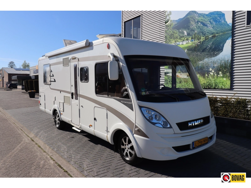 Hymer B698