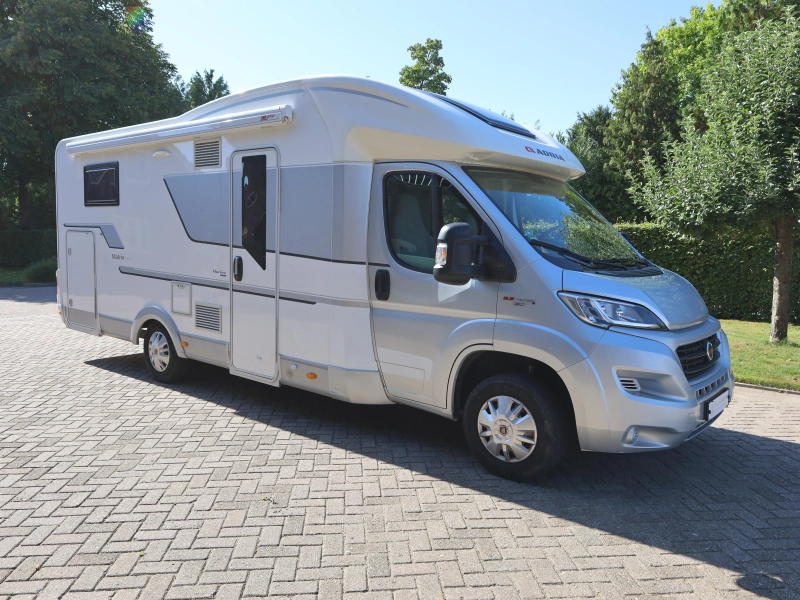 Adria Matrix Newline 670 SC Queensbed + hefbed