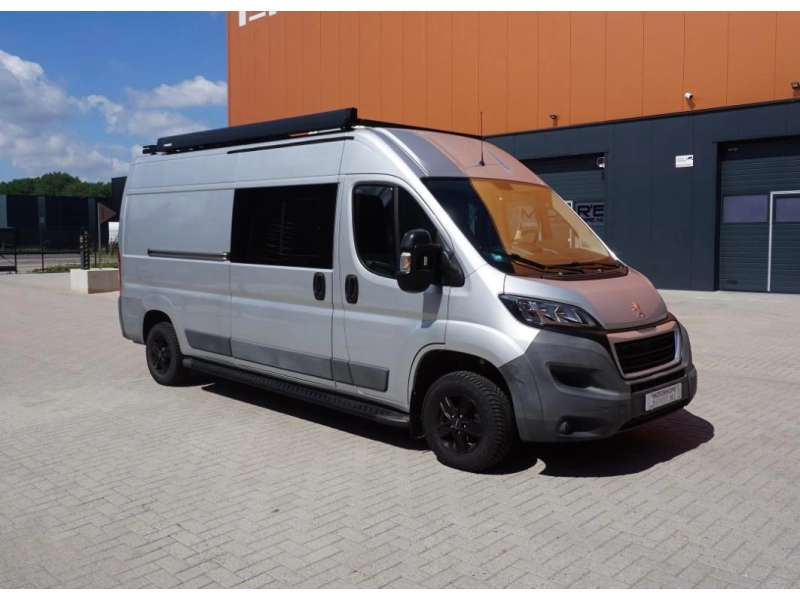 Peugeot Boxer 600 5 persoons