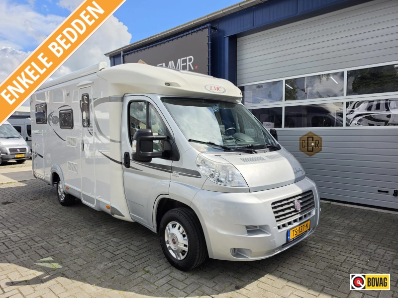 LMC Breezer 643 G Compact, Grote garage