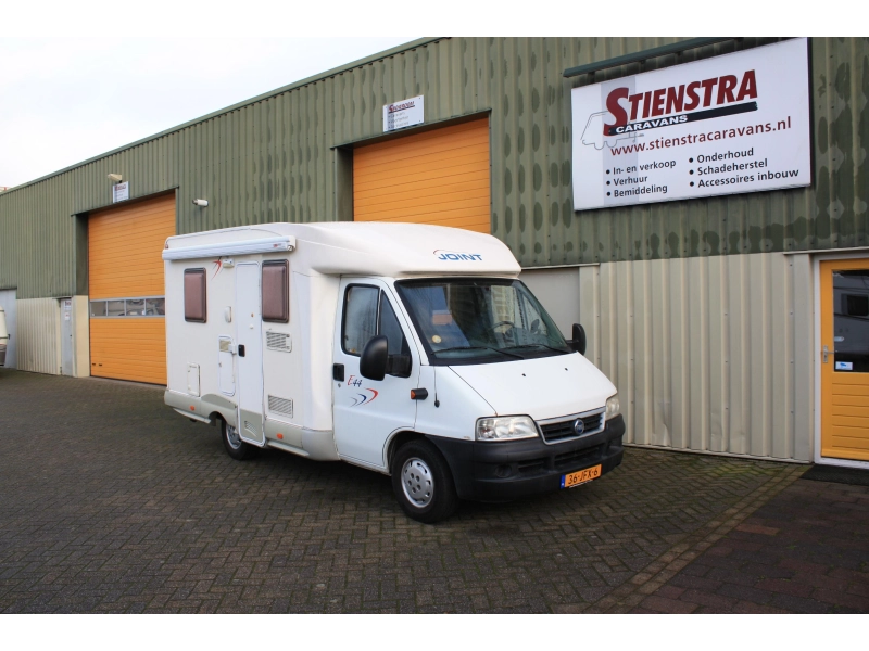 Joint E44  Vast bed zitje Compact!