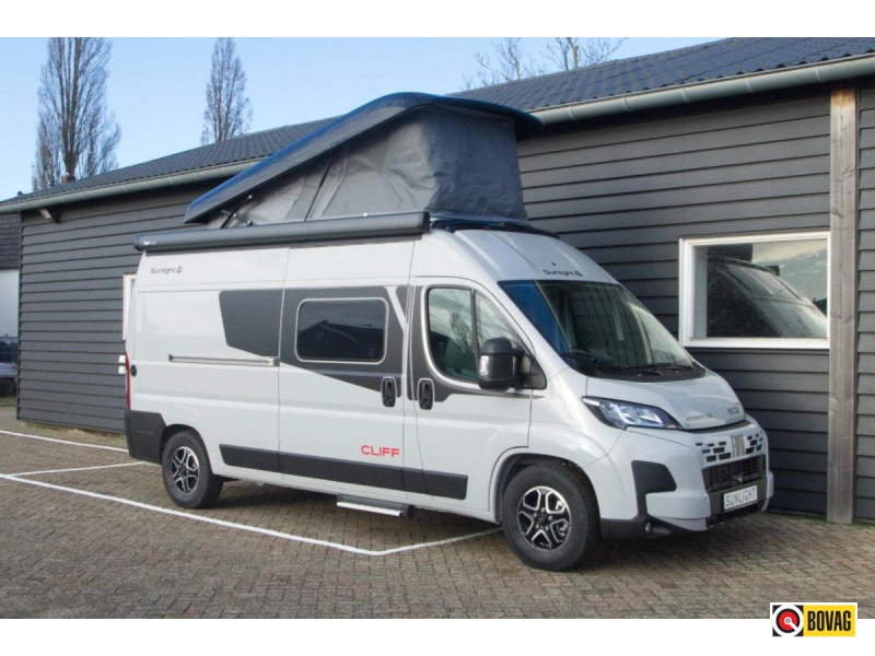 Sunlight Cliff 602 RT buscamper