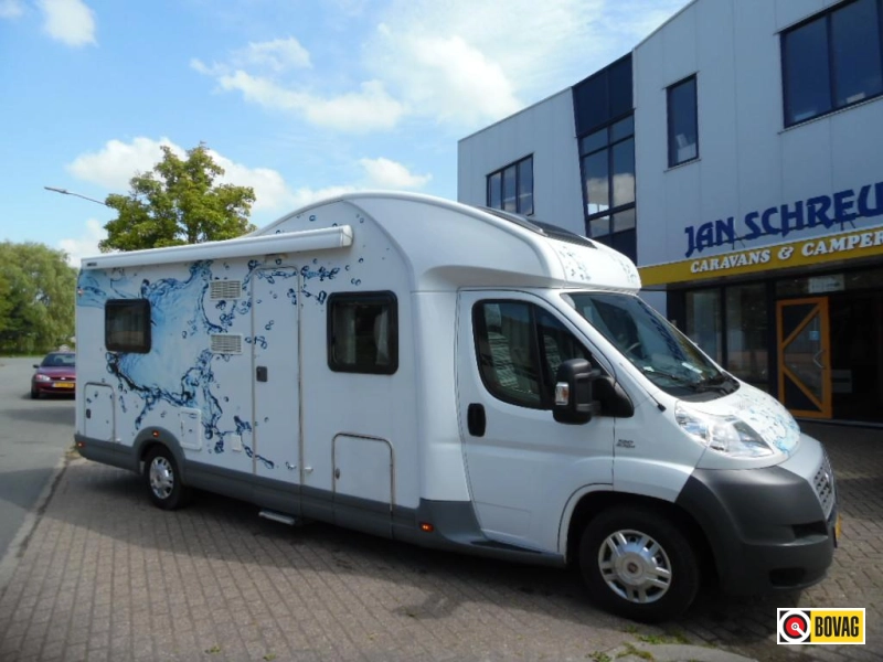 Knaus Sky Wave 700 MX Zeer Scherpe Aanbieding