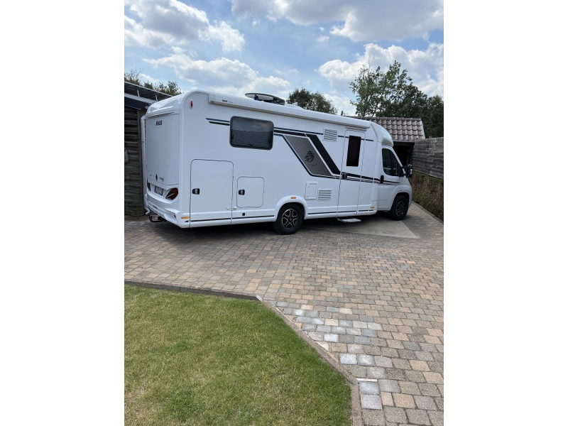 Knaus platinum selection Sky TI 700 MEG