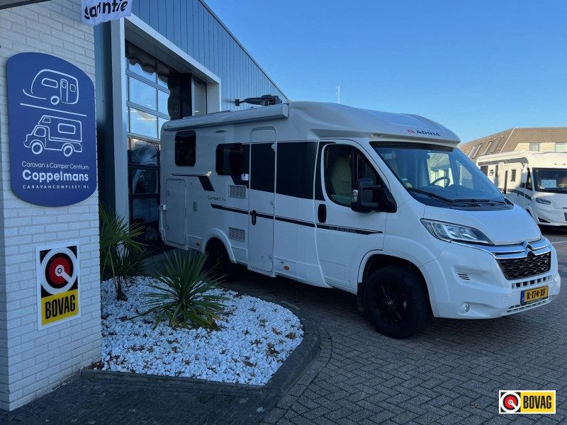 Adria Compact Axess SL Lengtebedden, TV, compact