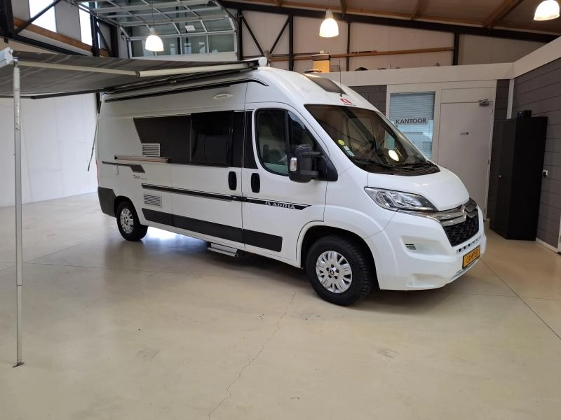 Adria Twin 600 SP 160PK Dwarsbed Trekhaak