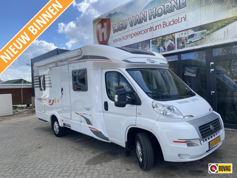 Carado T 345 halfintegraal camper
