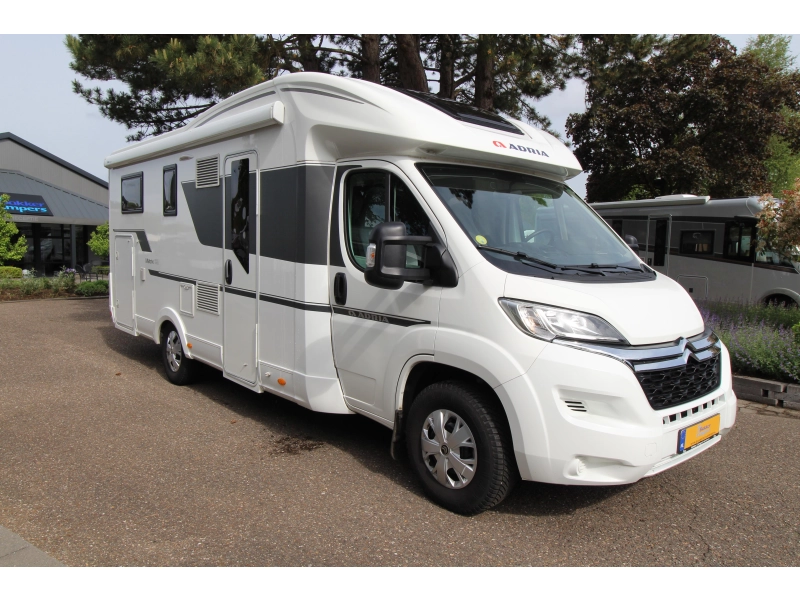 Adria Matrix Axess 670 SL