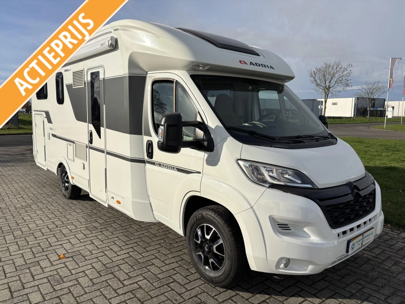Adria Matrix 670 SL Perfect onderhouden 165pk
