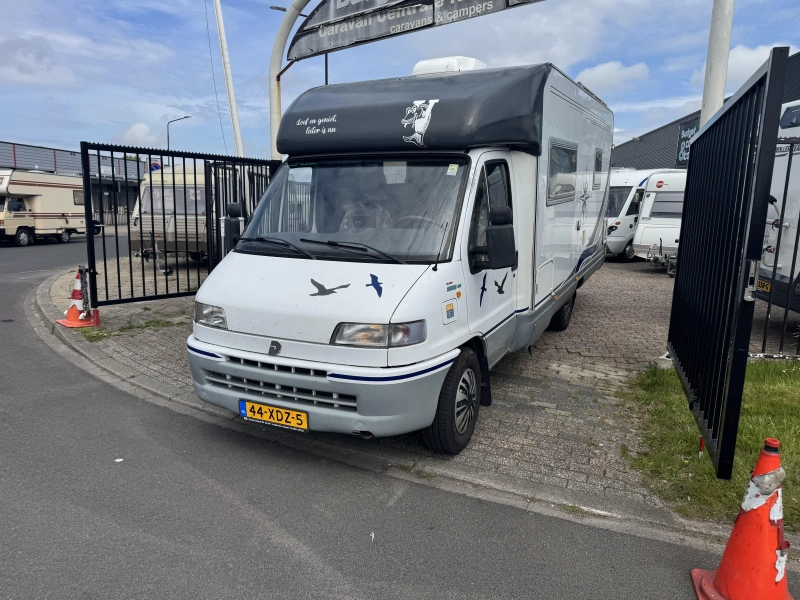 Dethleffs Globetrotter  Frans bed Airco dinette