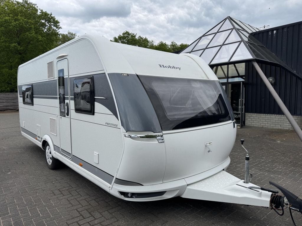 Hobby Prestige 560 LU 2021 | Enkele bedden