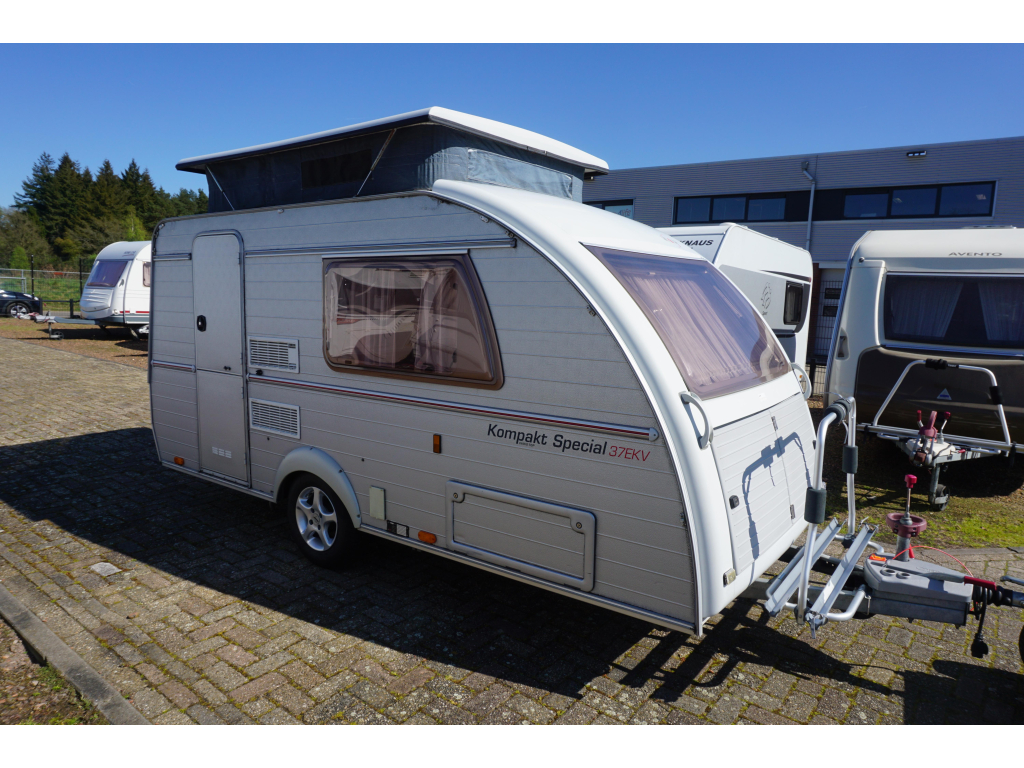 Kip Kompakt Special 37 	EKV + voortent + kachel