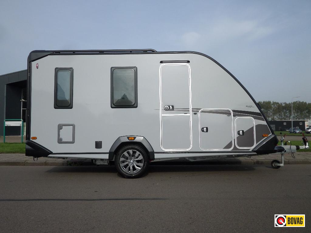 Knaus Sport & Fun Black Edition 480 QL mover, airco, luchttent