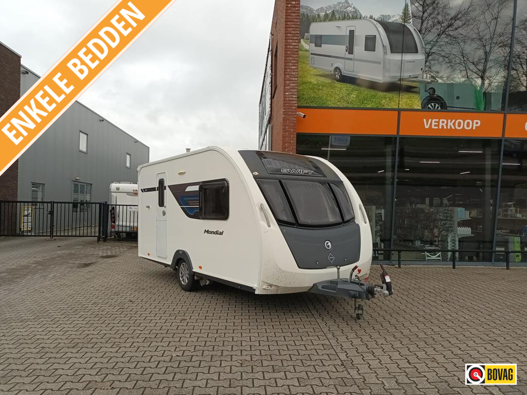 Swift Mondial 420 SE